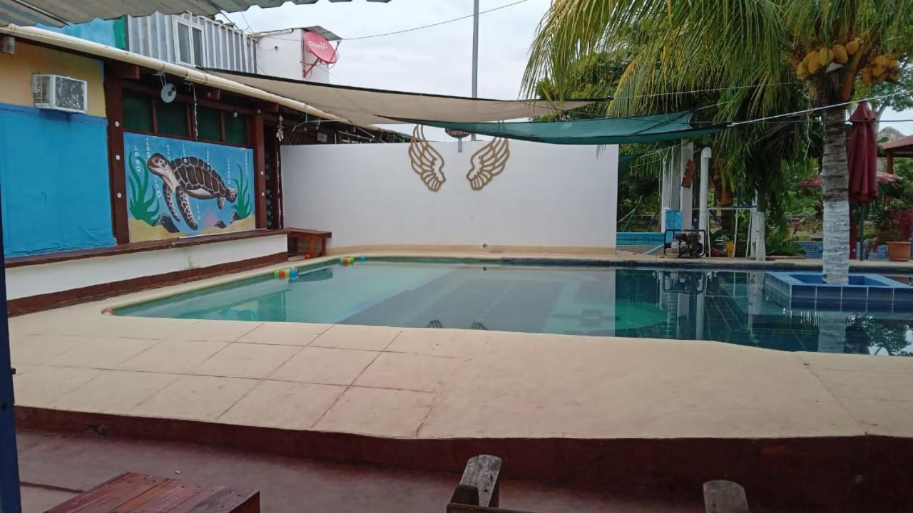 Lo De Reyes Monterrico Y Sipacate Hotel Las Quechas Luaran gambar